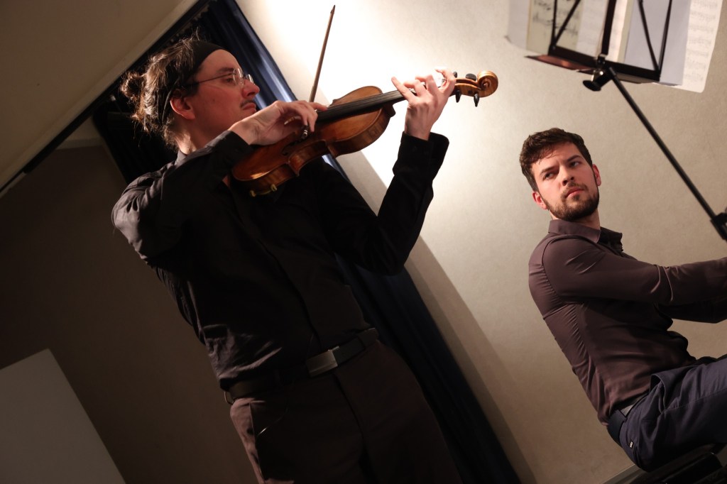 Jean-Samuel Bez au violon et Jean-Luc Therrien au piano en concert à Paris